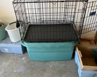 Medium dog crate