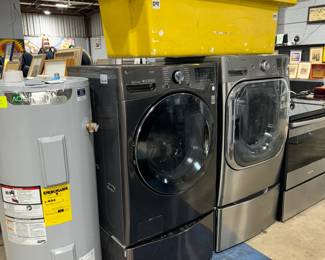 Water Heaters, Stoves and Washer and Dryers Orlando Estate Auction