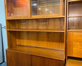 Hundevad Danish Bookcase/Display Cabinet Orlando Estate Auction