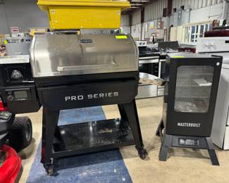 Pit Boss Grill and Masterbuilt Smoker Orlando Estate Auction