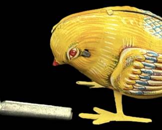 Japanese Wind Up Pecking Chick