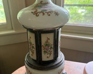 Italy Reuse Carousel Cigarette Dispenser