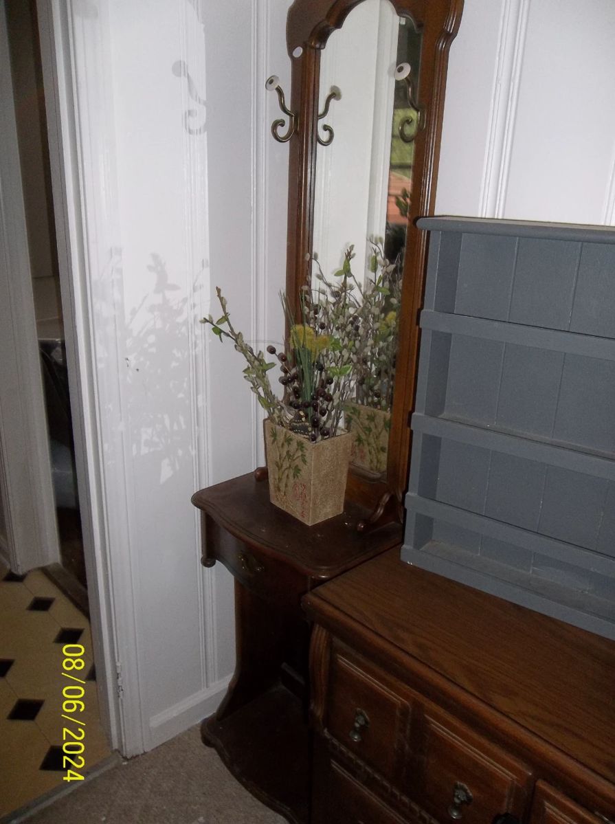 Cute narrow hall tree