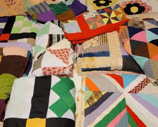 Quilts galore !