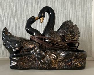 Royal Fleet kissing swans lamp