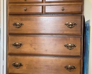 4 drawer maple chest