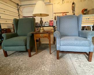 2 recliners