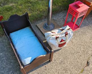 1901 doll bed
Not seen early 1900s wicker doll carriage