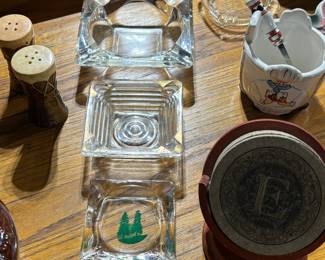 Vintage ash trays 