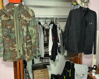 Hunting / fishing / sports clothing 