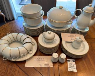Dansk Gold Monogram 75 piece set