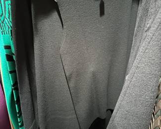 Women's clothing with brands such as: Carlisle, Perse
Knits Mark Shale, Patagonia, Tahari, Lillie Rubin
In Suede, Amoressa, Linda Allard Ellen Tracy, Jamie Sadock, Ellen Fisher
