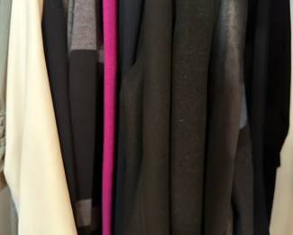 Women's clothing with brands such as: Carlisle, Perse
Knits Mark Shale, Patagonia, Tahari, Lillie Rubin
In Suede, Amoressa, Linda Allard Ellen Tracy, Jamie Sadock, Ellen Fisher
