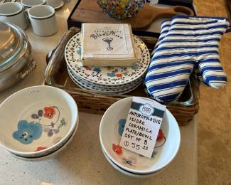 Anthropologie Isidre cermica plate/bowl set of 8, William Sonoma Striped Oven Mitts