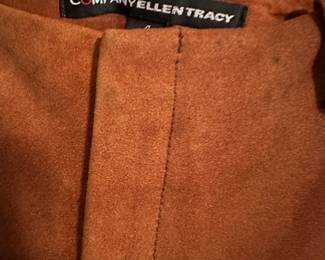 Women's clothing with brands such as: Carlisle, Perse
Knits Mark Shale, Patagonia, Tahari, Lillie Rubin
In Suede, Amoressa, Linda Allard Ellen Tracy, Jamie Sadock, Ellen Fisher