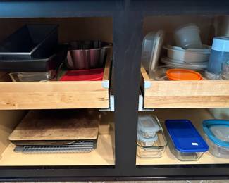 Cutting boards, tupperware