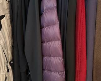 Women's clothing with brands such as: Carlisle, Perse
Knits Mark Shale, Patagonia, Tahari, Lillie Rubin
In Suede, Amoressa, Linda Allard Ellen Tracy, Jamie Sadock, Ellen Fisher