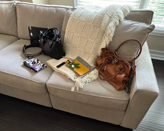 Radley 5-Piece Sectional Sofa, Knitting Needles of Mother Blanket,