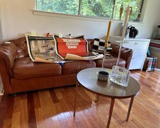 Leathervraft tufted sofa 
