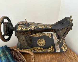 Sewing Machine with Table