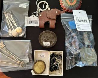 Coach Elephant Keychain, metal soldier figurines