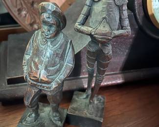 Vintage Ouro Artesania No 1021-Don Quixote and No 1022