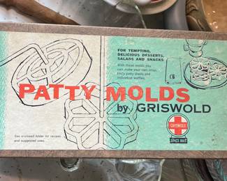 Vintage Griswold Patty Molds in original box