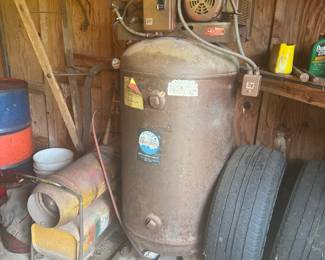 U.S. - Curtis Manufacturing CF-7811 24x48 80 Gal Air Compressor