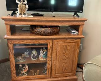 Flat screen tv $35 tv stand $25