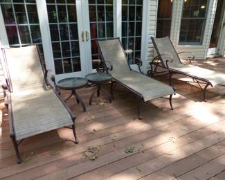 3 chaise lounges, 2 side tables