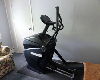 Octane elliptical machine