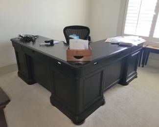 Hekman desk