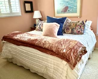 King Bed - All new bedding