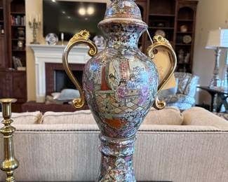 Porcelain urn
