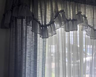Curtains & window coverings