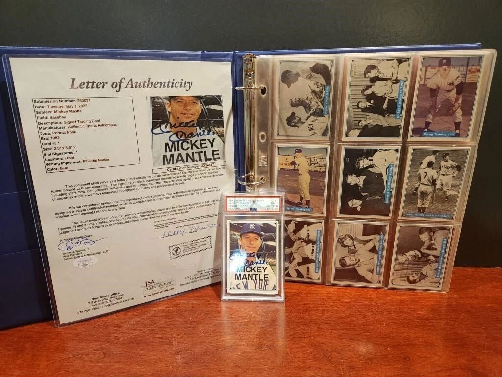 RARE MICKEY MANTLE 72 CARD SET WITH AUTOGRAPHED MANTLE CARD. JSA LETTER OF AUTHENTICITY AND PSA GRADE 10 AUTO! ONE OF A KIND RARE ITEM. EXCELLENT INVESTMENT.