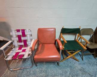 Vintage Chairs!!! I don't know why my photo makes them look catty-wampus. 