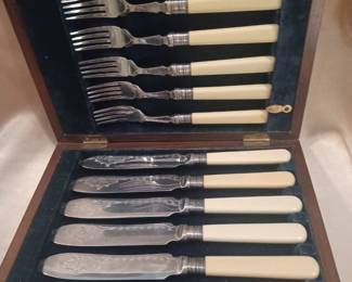 Vintage 12 Piece Fish Cutlery Set
