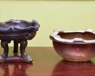 Claw foot resin bowl with wood base with ceramic and metal bowl