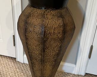 Metal floor vase