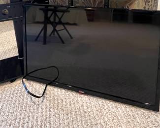 32" LG TV