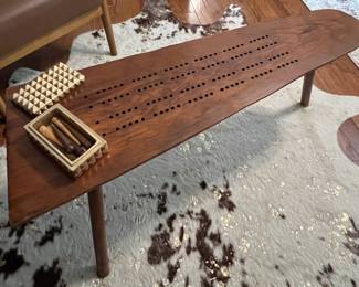 Wood cribbage table
