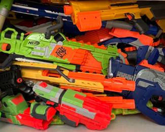Assorted Nerf guns