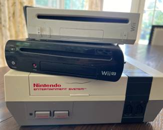 Wii players (2006 & 2015) and Nintendo Entertainment System (1985)