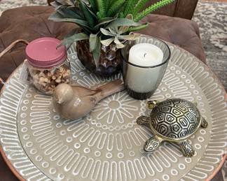 Table accents