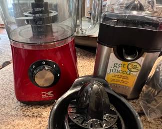 Assorted small appliances