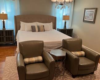 Primary bedroom decor featuring king size bed