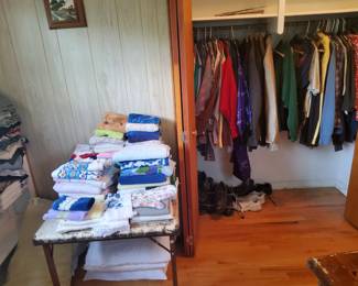 Towels bath and kitchen 