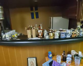 Beer steins and mugs  antique glassware 