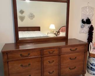 Paul Frankl style 9 Drawer Dresser w/wall mirror